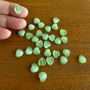 30 Pretty Green 10mm Cat Eye Heart Beads for Jewelry Craft Making